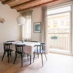 Rent 3 bedroom apartment in barcelona