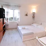 Rent 1 bedroom apartment of 20 m² in Split