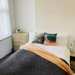 Rent 4 bedroom house in West Midlands