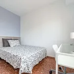 Rent a room of 104 m² in valencia