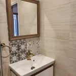 Rent 2 bedroom apartment of 68 m² in Център