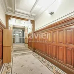 Appartement de 160 m² avec 5 chambre(s) en location à Paris