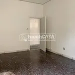 Affitto 3 camera appartamento di 100 m² in Aversa