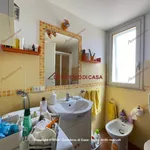 Affitto 3 camera casa di 54 m² in Campofelice di Roccella