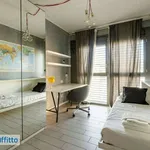 Rent 5 bedroom apartment of 155 m² in Milan