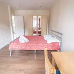 Rent a room in london