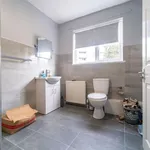 Rent 4 bedroom flat in West Midlands