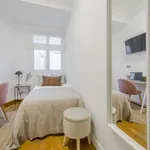 Rent a room of 120 m² in madrid