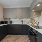 Rent 3 bedroom apartment of 1001 m² in London