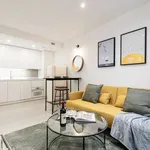 Rent 1 bedroom apartment of 35 m² in madrid