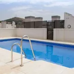 Rent 3 bedroom apartment in malaga