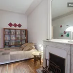 Rent 3 bedroom apartment of 140 m² in Paris