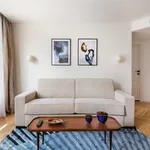 Appartement de 344 m² avec 1 chambre(s) en location à Paris