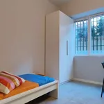 Rent a room in milan