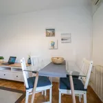 Rent a room of 72 m² in madrid