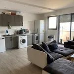 Appartement de 82 m² avec 4 chambre(s) en location à Lyon