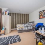 Rent 3 bedroom flat in Belfast