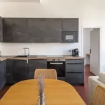 Appartement de 710 m² avec 3 chambre(s) en location à Marseille