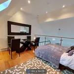 Rent 3 bedroom flat in West Midlands