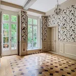 Rent 3 bedroom apartment of 208 m² in Paris