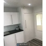 Rent 2 bedroom flat in Glasgow