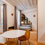 Rent 1 bedroom apartment of 220 m² in Paris