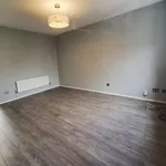 Rent 3 bedroom flat in Cardiff