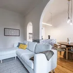 Rent 5 bedroom apartment of 150 m² in Porto