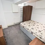 Rent 4 bedroom house in Leeds