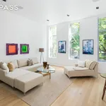 Rent 6 bedroom house of 615 m² in New York City