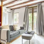 Rent 2 bedroom apartment of 50 m² in Barcelona