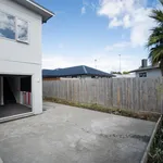 Rent 8 bedroom house in Palmerston North