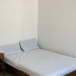 Appartement de 760 m² avec 1 chambre(s) en location à Marseille