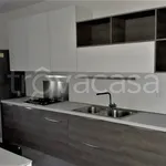 Affitto 3 camera appartamento di 132 m² in Desenzano del Garda