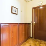 Rent a room of 120 m² in madrid