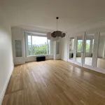 Rent 7 bedroom apartment of 209 m² in PARIS