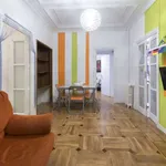 Rent a room of 150 m² in madrid