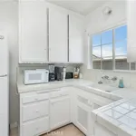 Rent 1 bedroom apartment of 65 m² in manhattan beach