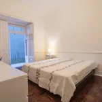 Rent 5 bedroom apartment in Lisbon