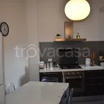 Affitto 3 camera appartamento di 120 m² in Verona