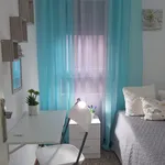 Rent 4 bedroom apartment in Barcelona