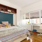 Rent a room of 160 m² in madrid