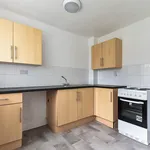 Rent 2 bedroom flat in Cottingham