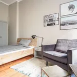 Rent 1 bedroom apartment of 33 m² in berlin