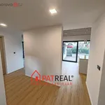 Pronajměte si 5 ložnic/e byt o rozloze 1809 m² v Trhový Štěpánov