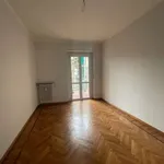 Affitto 4 camera appartamento di 140 m² in Turin