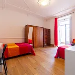 Rent a room of 194 m² in lisbon