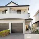 Rent 3 bedroom house in Earlwood