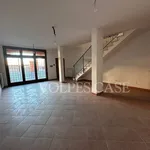 Affitto 6 camera casa di 220 m² in Fonte Nuova