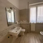 Rent 2 bedroom apartment of 80 m² in Naples